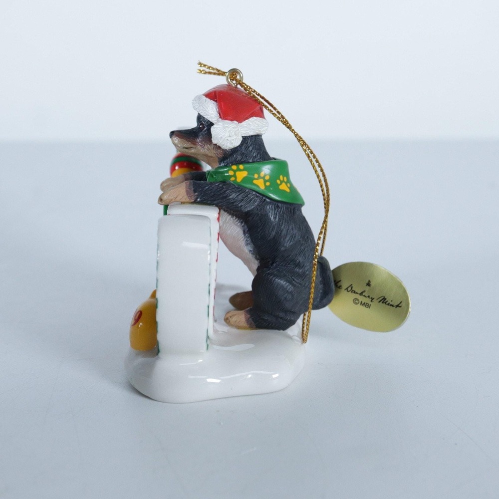 DANBURY MINT 2019 CHIHUAHUA DOG ORNAMENT Jolly Greetings - New In Box - Picture 5 of 6